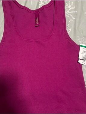 SKIMS Cotton Rib Tank in Lollipop-Rare!